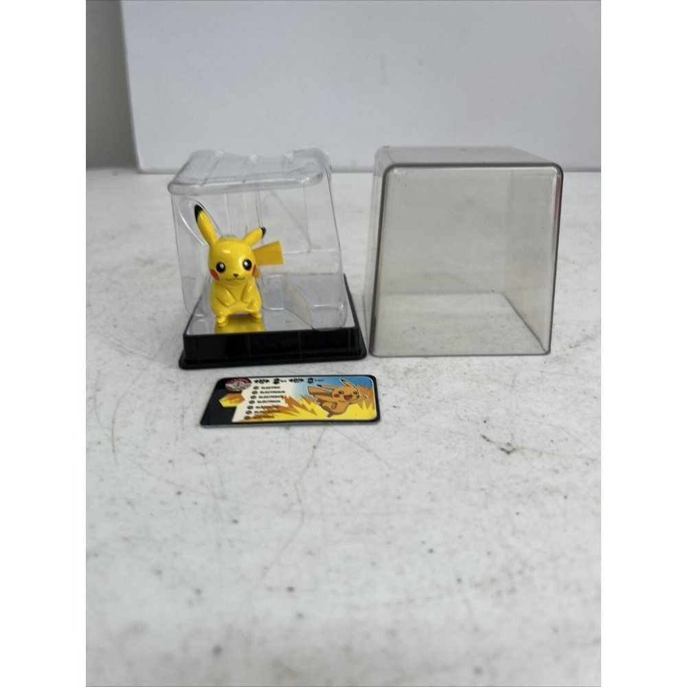 TOMY Nintendo Pokemon Trainer's Choice 1 Figure 2013 Pikachu W Case